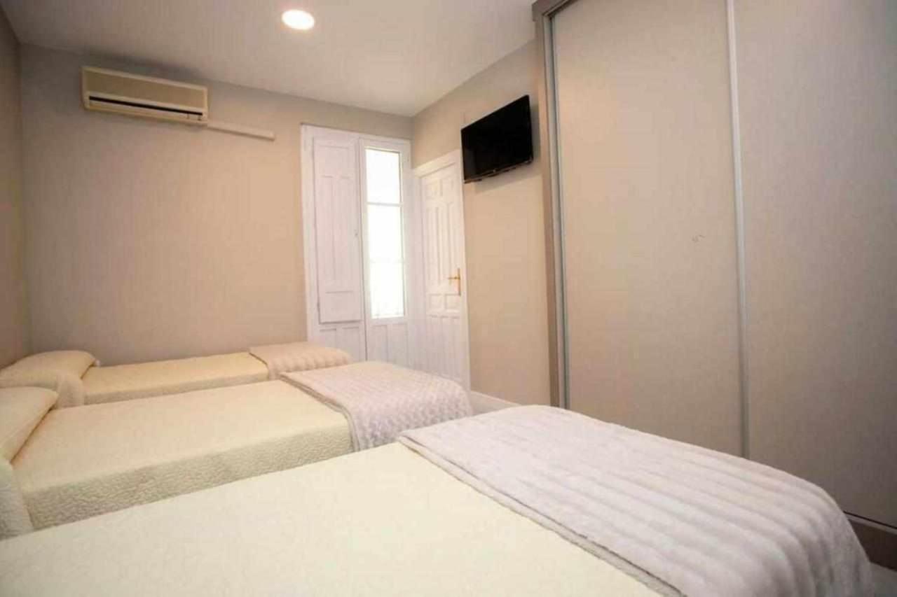 Hostal Viena Plaza Nueva グラナダ エクステリア 写真