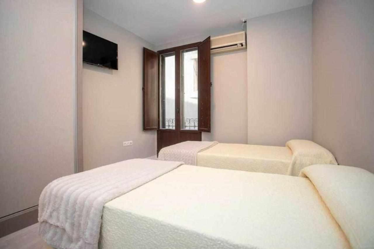 Hostal Viena Plaza Nueva グラナダ エクステリア 写真